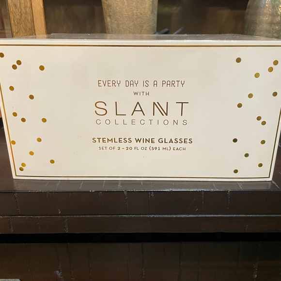 Mr & Mrs stemless wine cups - Picture 2 of 6